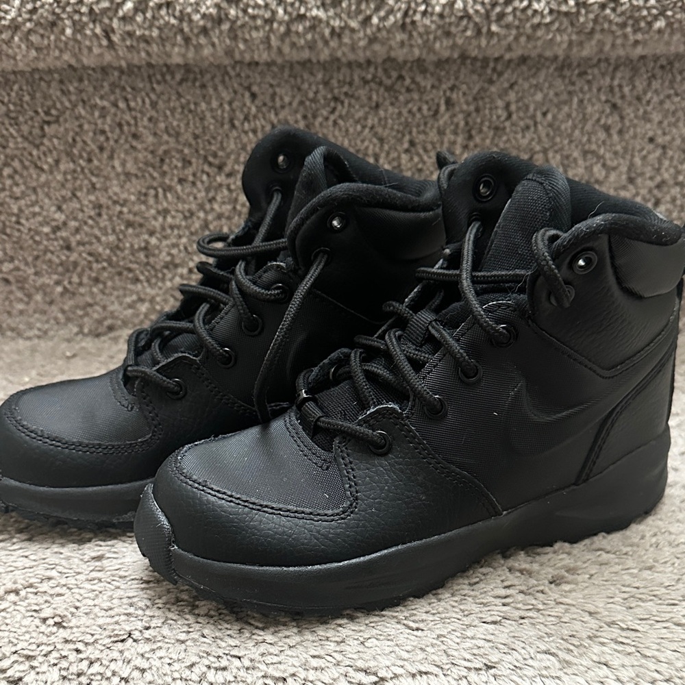 Nike Kids All-Black Boots